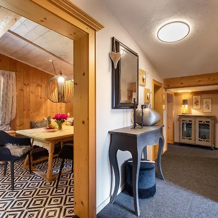 Teresa Ii Dachgeschosswohnung Mit 2 Schlafzimmern - By Nv-appartements