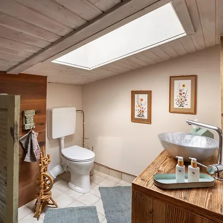 Teresa Ii Dachgeschosswohnung Mit 2 Schlafzimmern - By Nv-appartements Apartment *